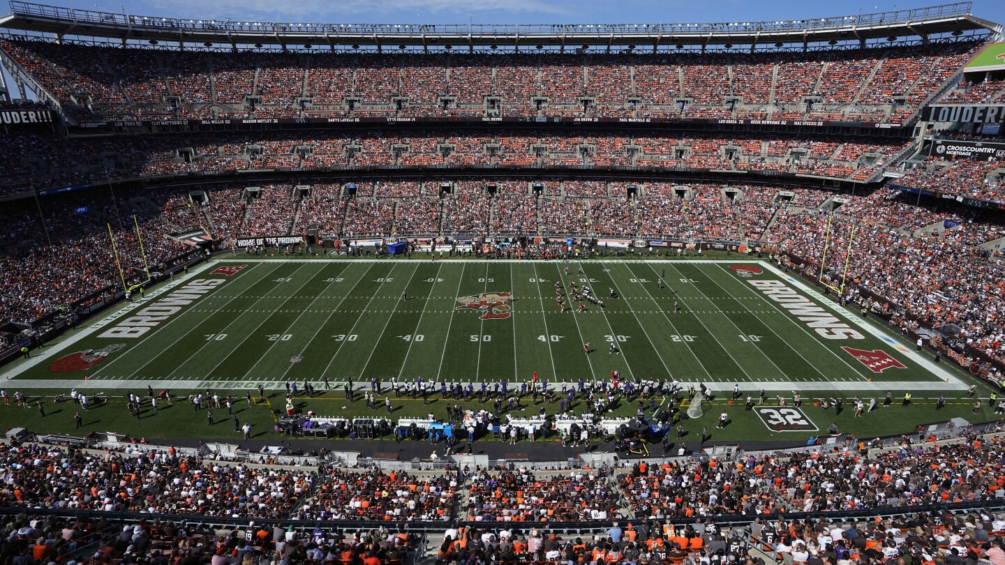 Browns sue city of Cleveland over 'Modell Law' designed to prevent their move to suburbs