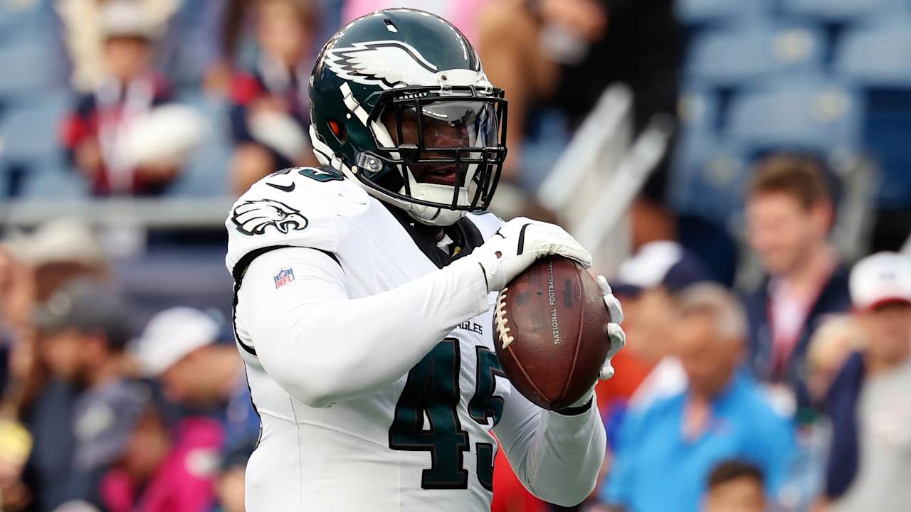 Eagles release former Pro Bowl LB Devin White, who didn't play snap for Philadelphia