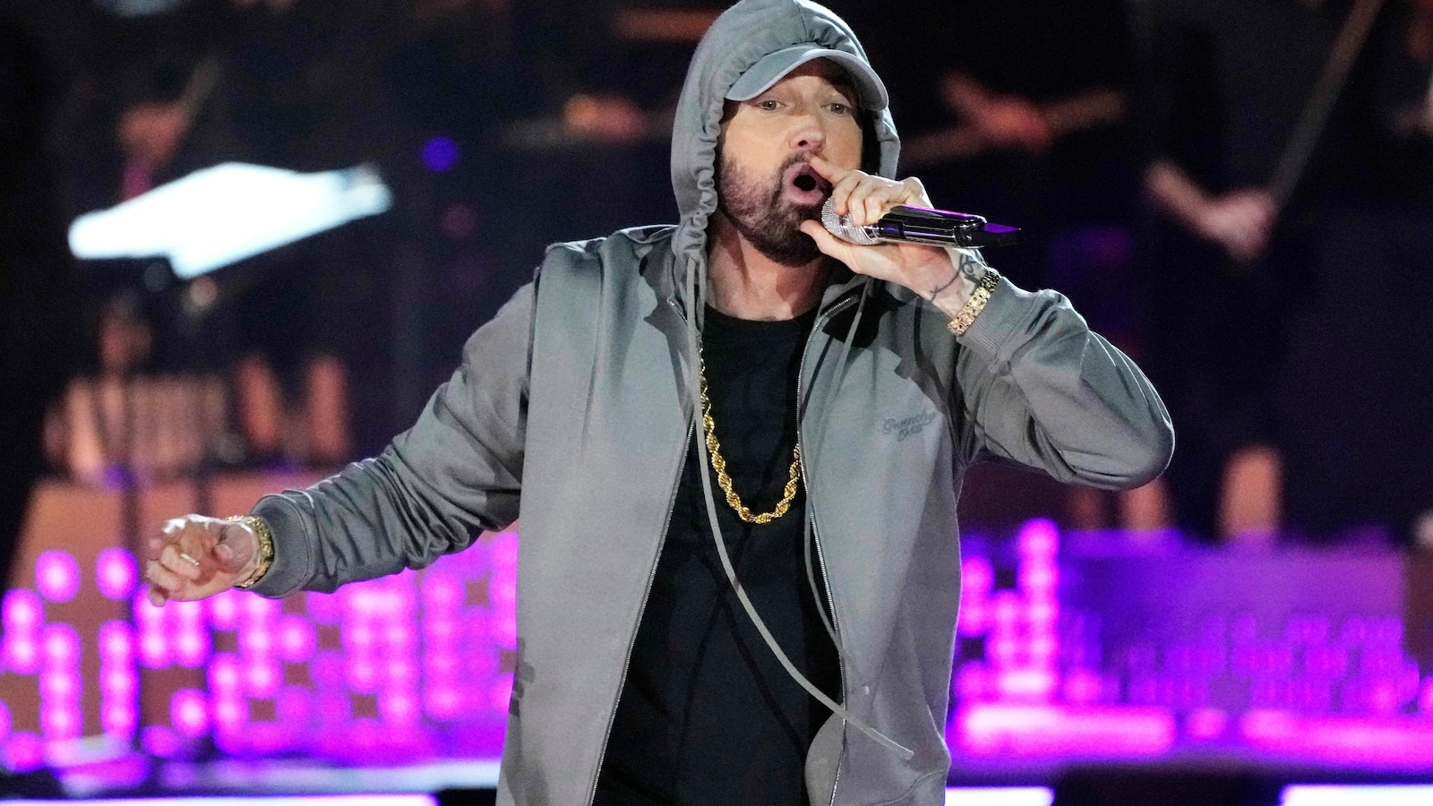 Eminem is going to be a grandfather, he reveals in 'Temporary' music video