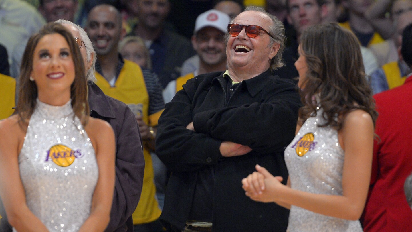 Jack Nicholson, Spike Lee and Billy Crystal set to become basketball Hall of Famers as superfans