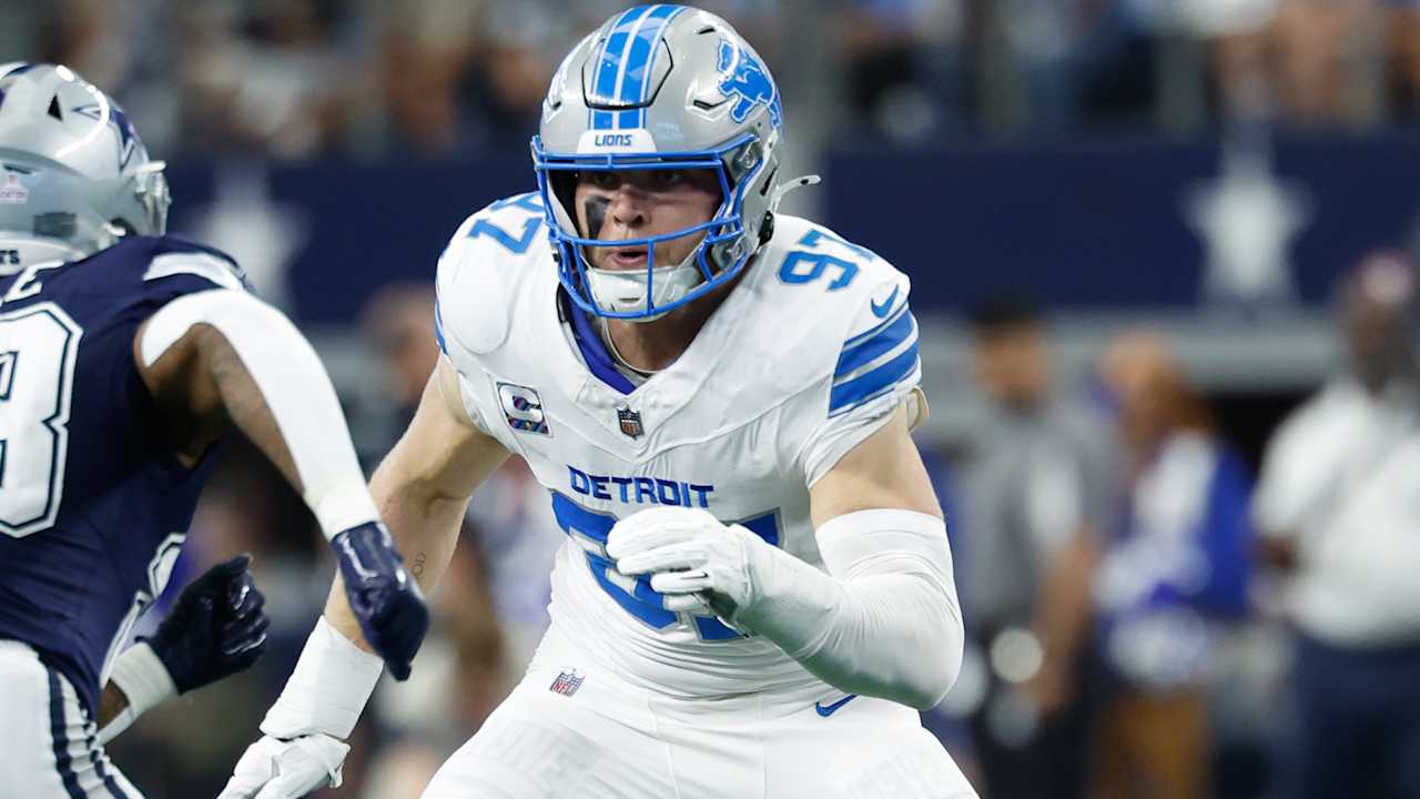 Lions DE Aidan Hutchinson carted off with broken tibia in win over Cowboys