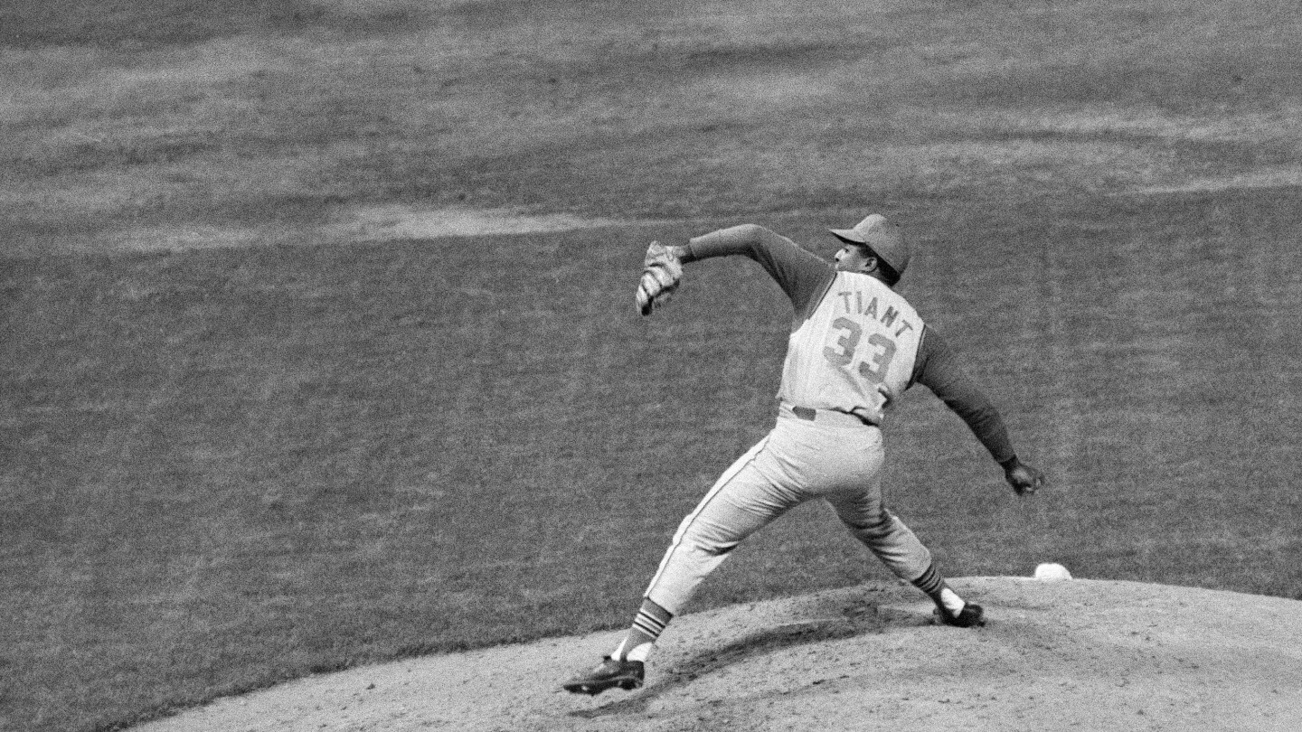 Luis Tiant, Red Sox pitcher, dies at 83