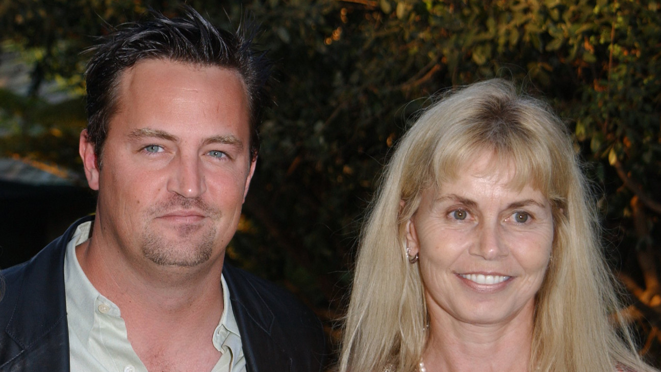 Matthew Perry and Suzanne Morrison in 2001.