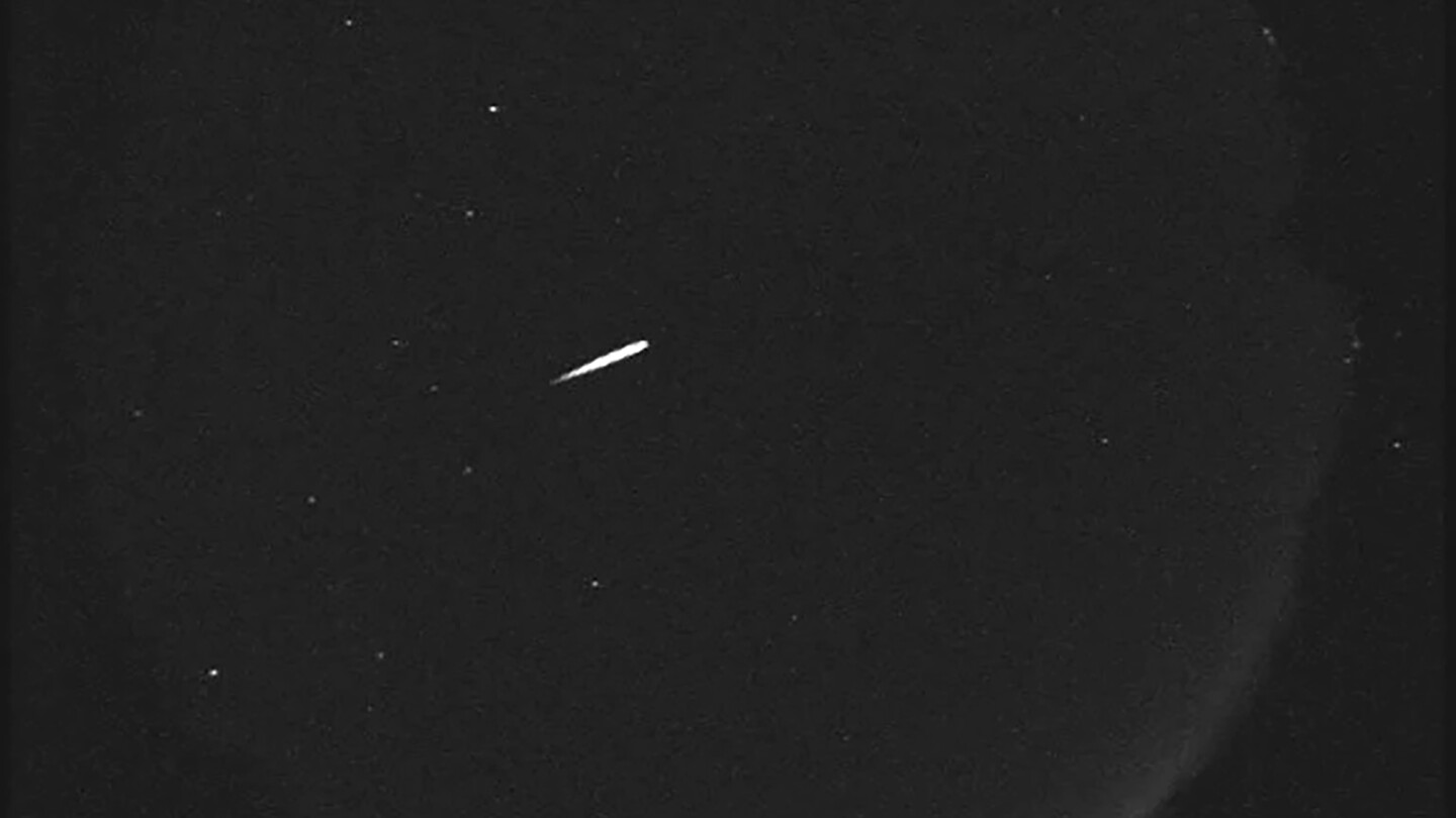 Moonlight may hamper views of the Orionid meteor shower, debris of Halley's comet