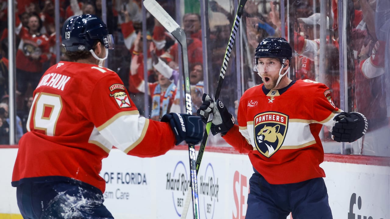 Panthers score 4 in 1st, open Cup defense with win against Bruins