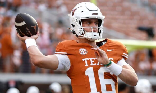 Texas benches Quinn Ewers for Arch Manning, then switches back