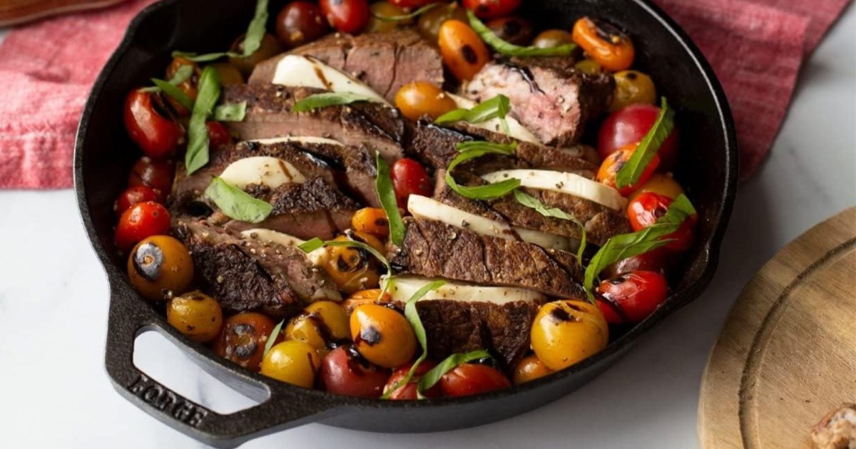 This Amazon-Bestselling Cast-Iron Skillet Is 42% Off Now