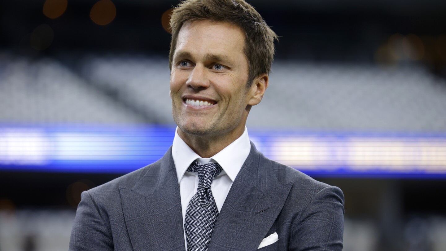 Tom Brady's purchase of a minority stake in the Las Vegas Raiders is approved by NFL team owners