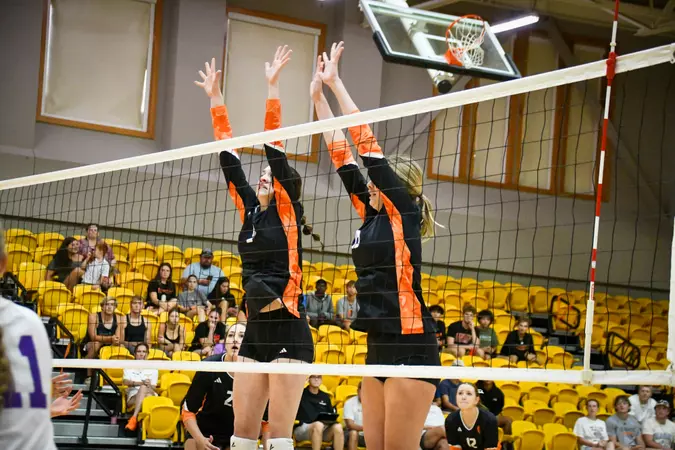 Warriors Fall in Four Sets to Berry