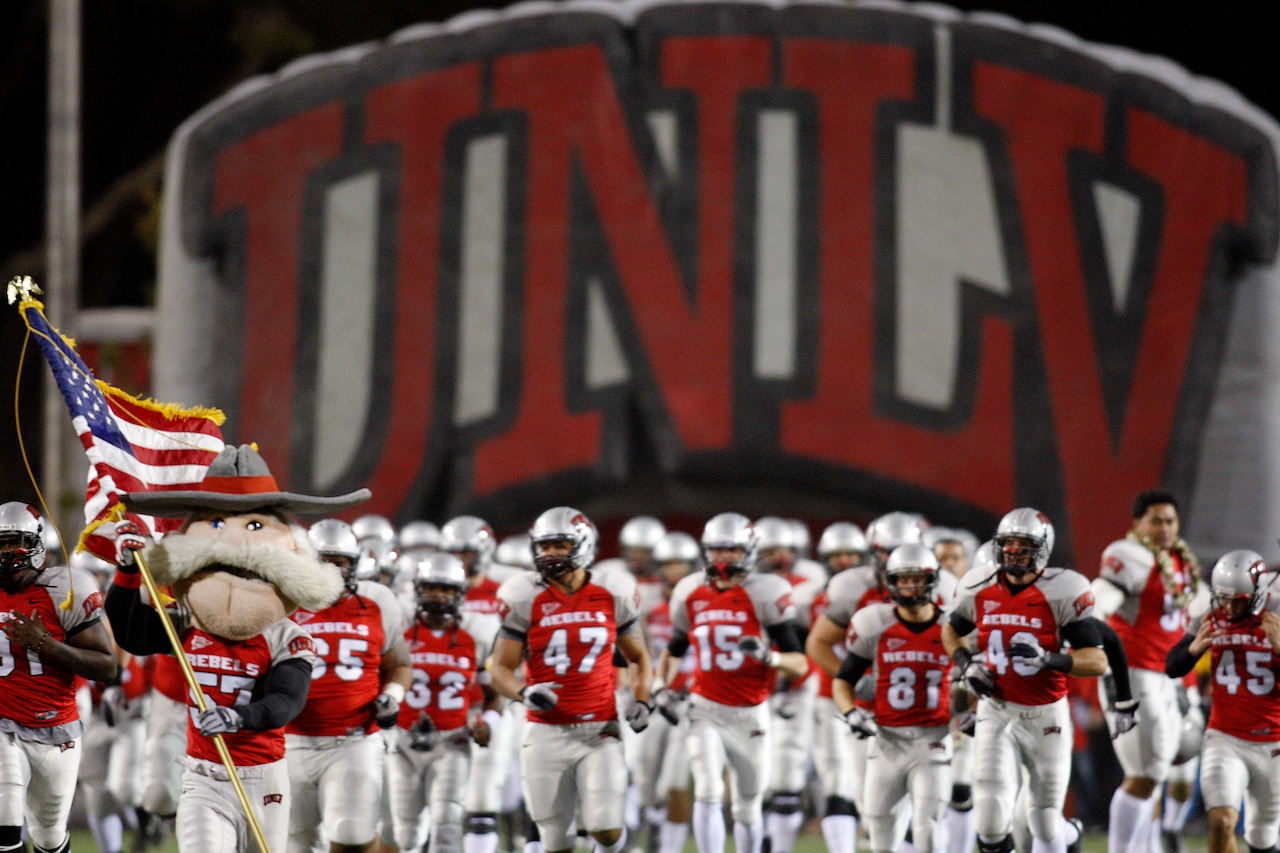 What time, TV channel is UNLV vs Syracuse football on today? Free live stream, spread, game odds