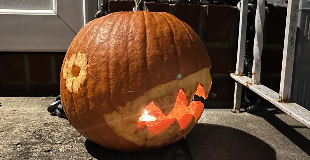 Spooky video game monster jack-o’-lantern pumpkin carving