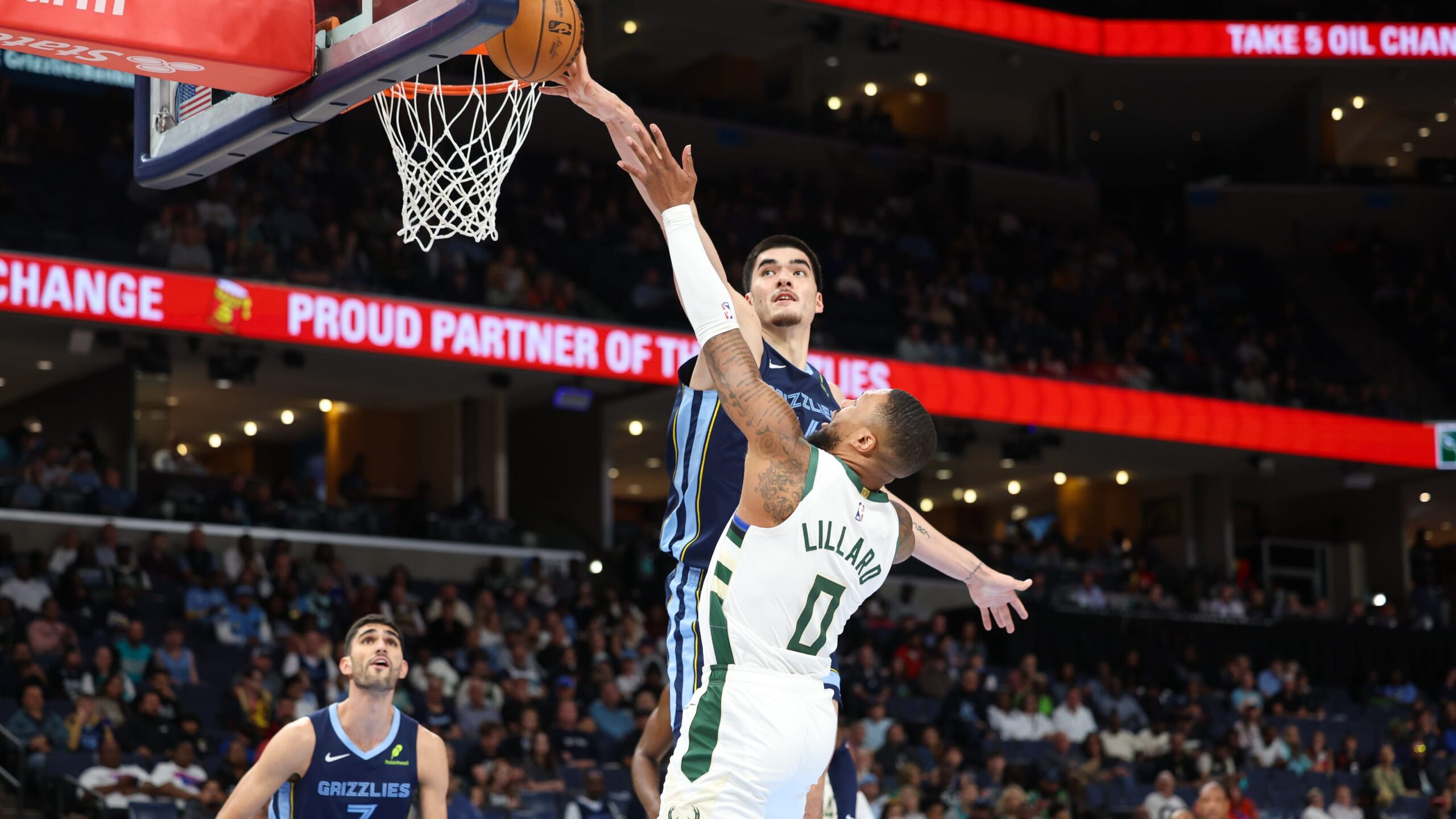 Bucks lose fourth straight, falling to Grizzlies, 122-99