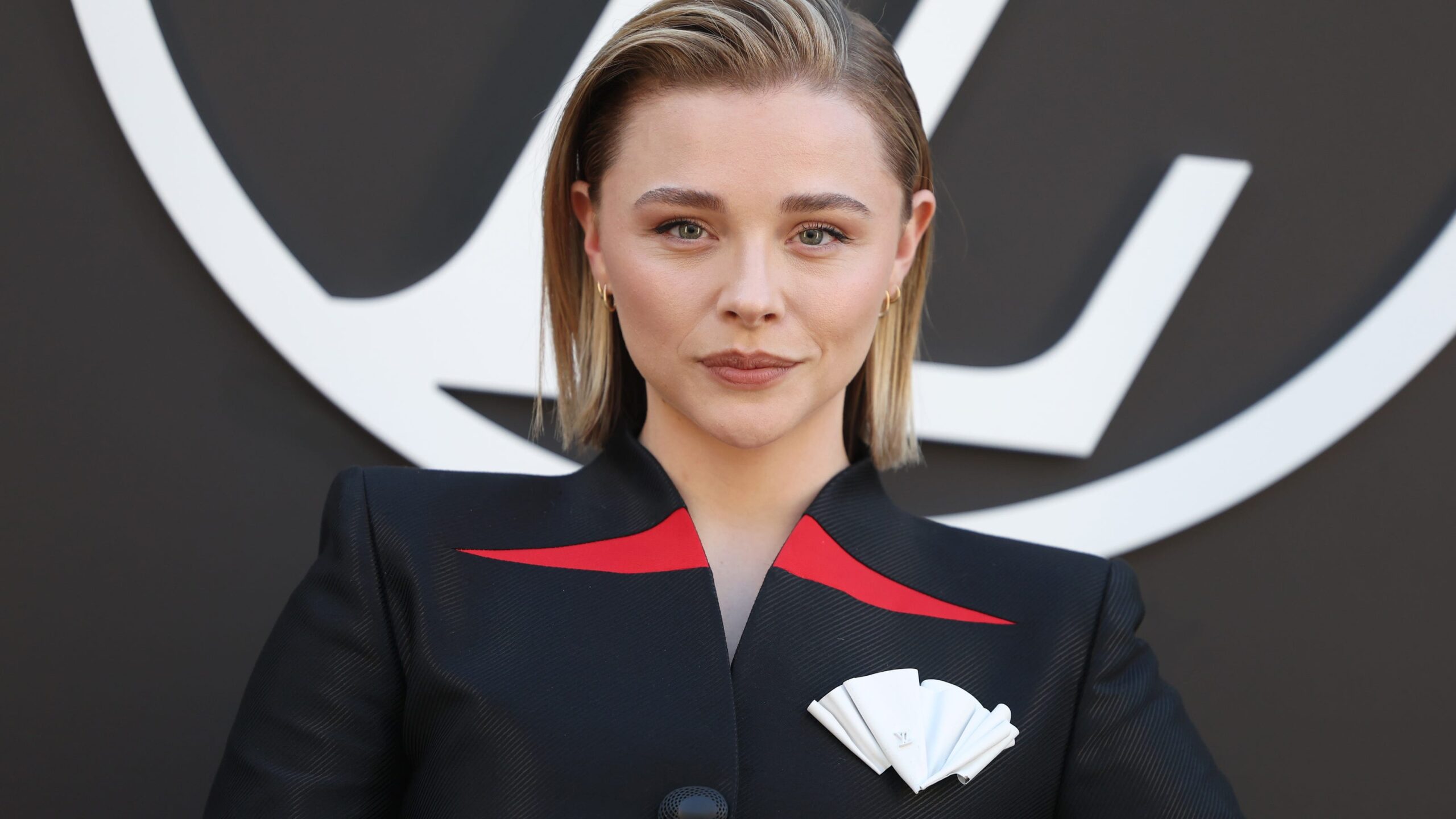 Chloë Grace Moretz comes out as a 'gay woman' in Harris endorsement