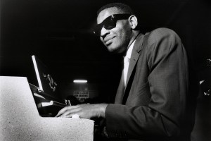 UNITED STATES - JANUARY 01:  Photo of Ray CHARLES; live in Rochester  (Photo by Paul Hoeffler/Redferns)