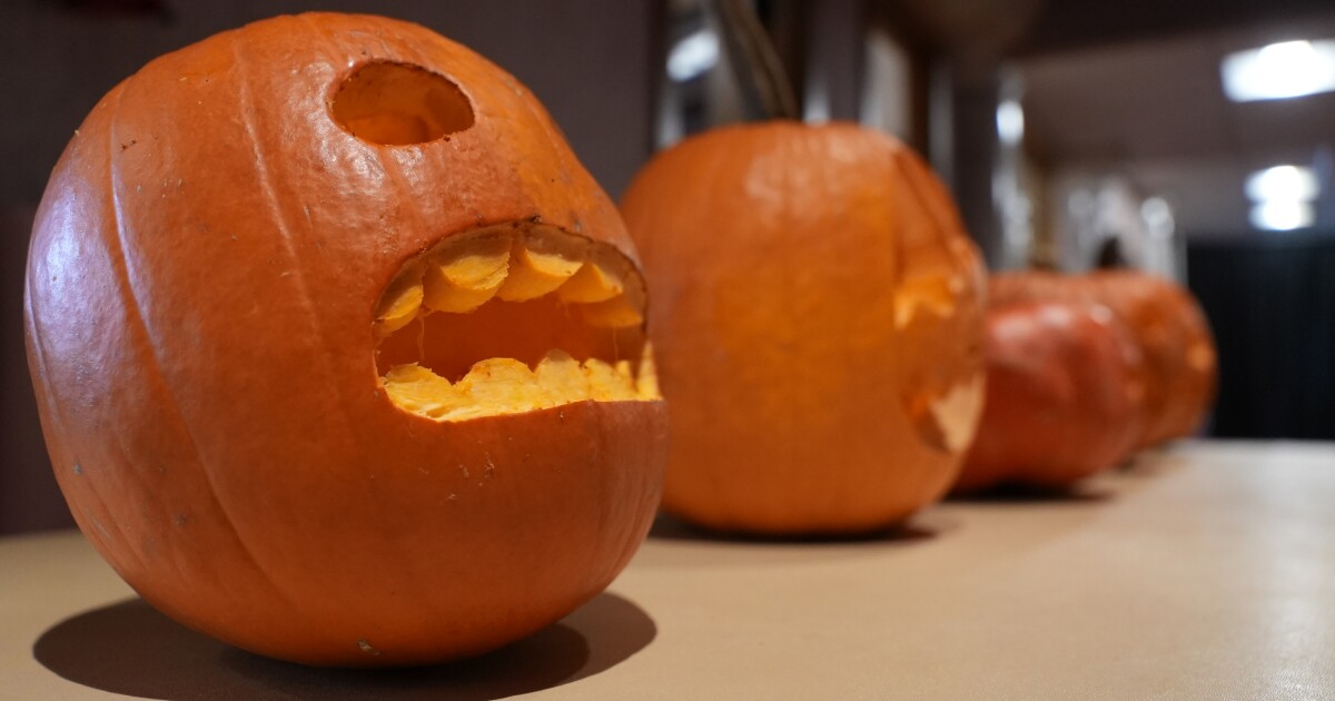 First Jack O' Lantern Jaunt gives trick-or-treaters spot to warm up