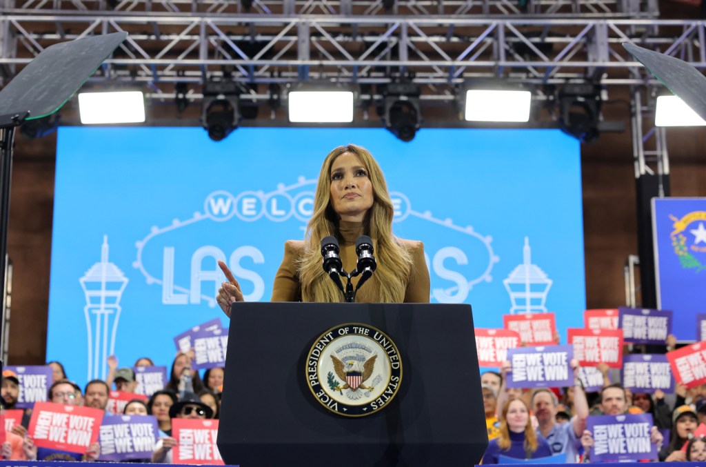 Jennifer Lopez Stumps For Kamala Harris in Las Vegas: Watch