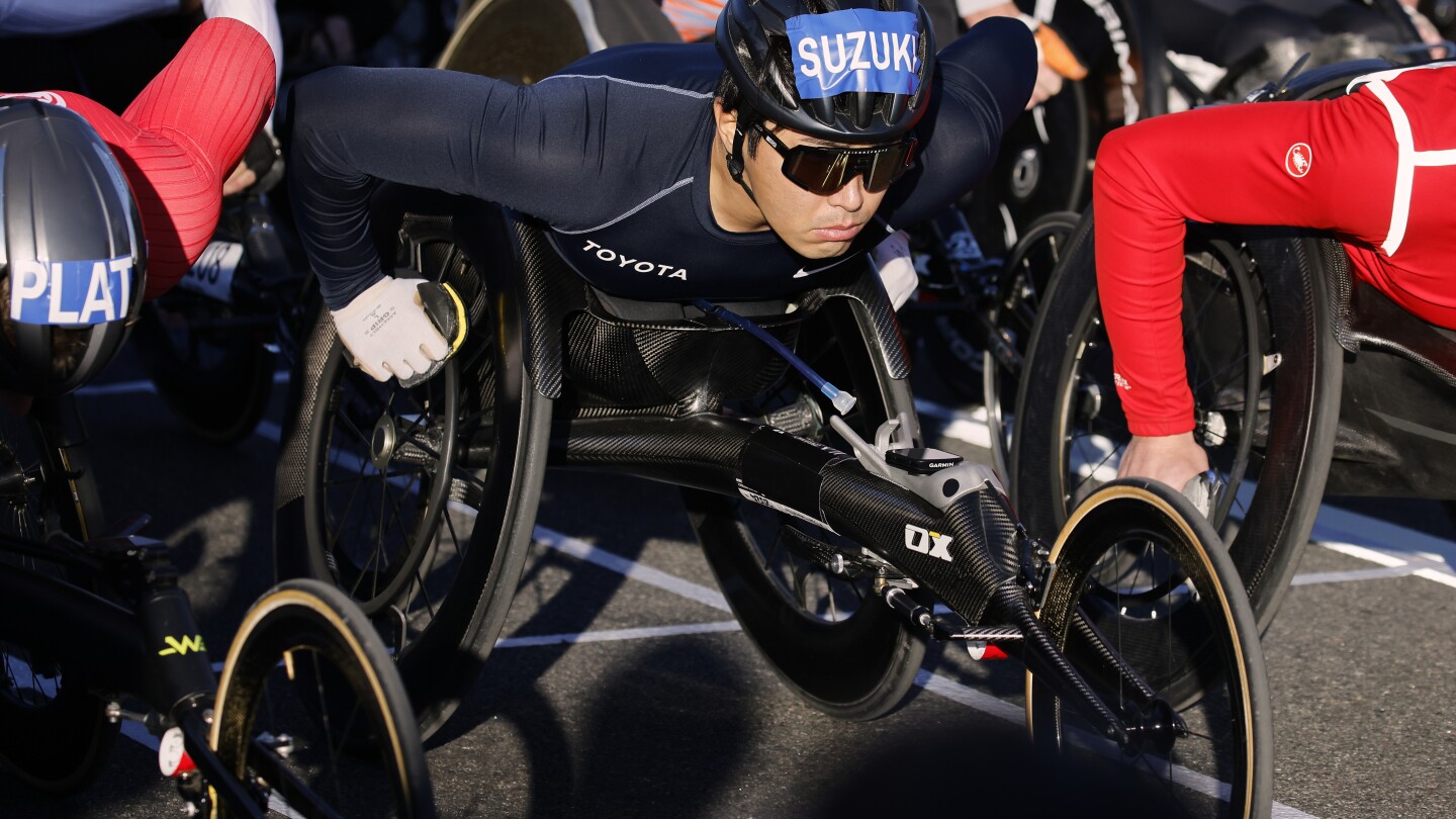 Romanchuk wins men's wheelchair race at NYC Marathon, Scaroni wins women's event