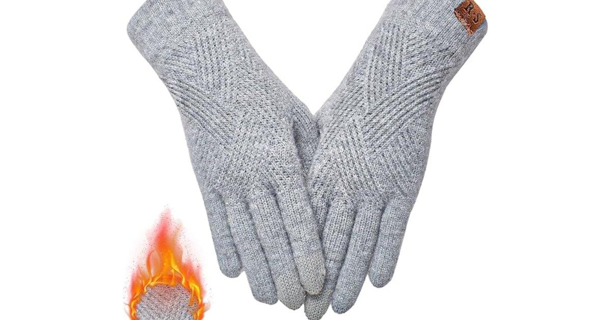 These Amazon-Bestselling Gloves Are 31% Off Now