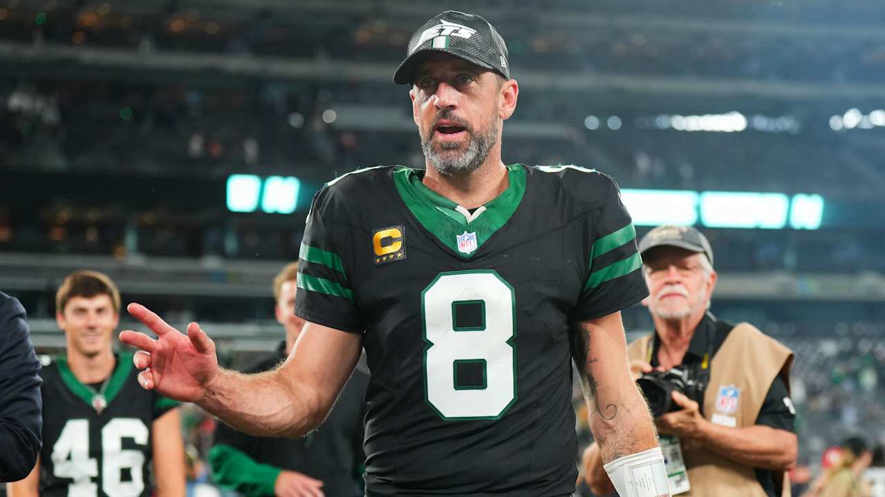 With 'season on the line,' Aaron Rodgers, Jets overcome 'terrible' first half in win over Texans