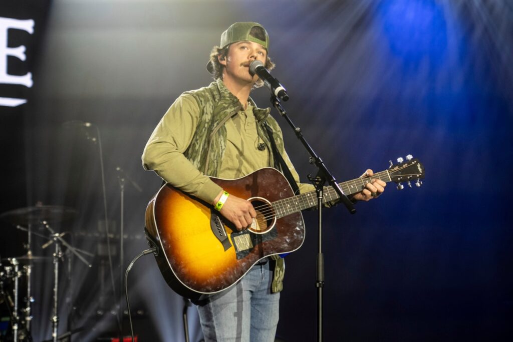 Dylan Marlowe, country music singer, kicked out of own concert: ‘You gotta get the ‘F’ outta here’