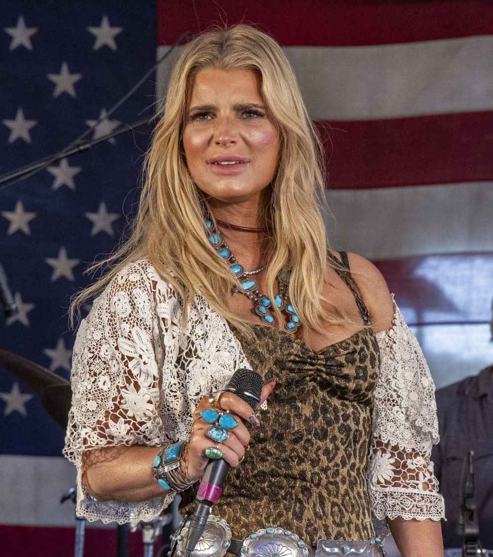 GettyImages-2205046335 Jessica Simpson Shows Off Darker Hair Transformation in Birthday Post.jpg