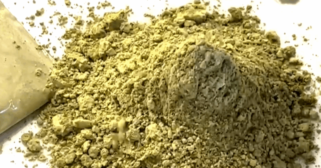 Popular supplement kratom faces scrutiny over addiction concerns: "It's ruining people's lives"