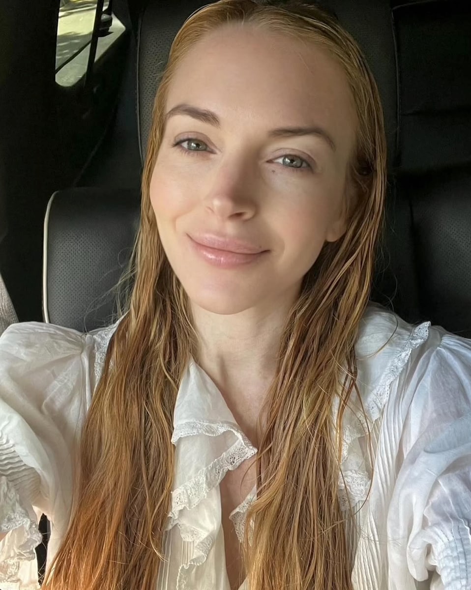 Lindsay Lohan’s new makeup-free photos spark speculation
