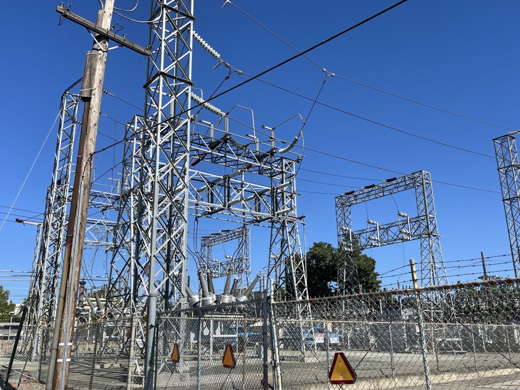 PG&E monthly bills fall as some wildfire and emergency costs recede