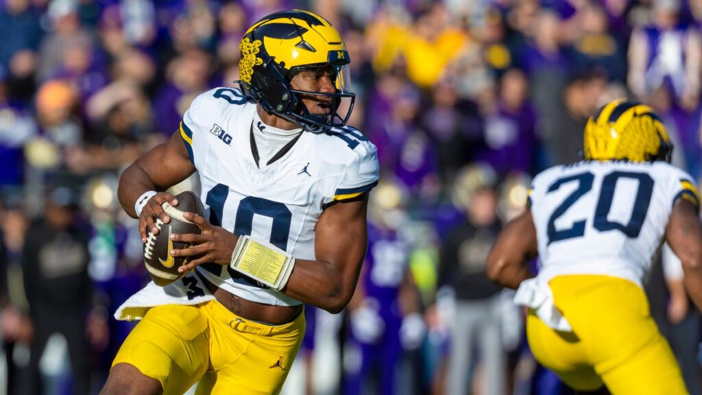 Former U-M quarterback out for season at UNL