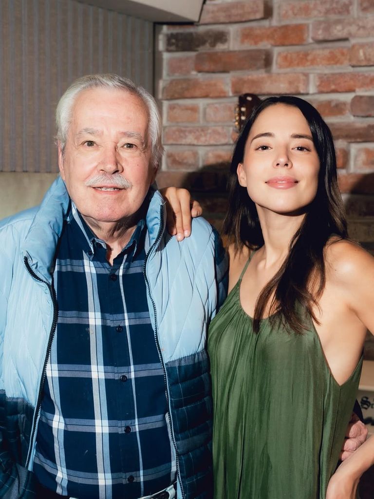 Majo Aguilar y su abuelito.