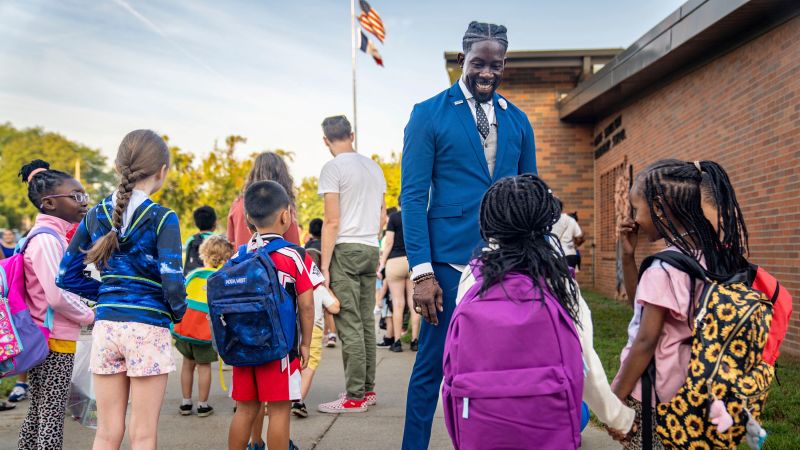 Ian Roberts: Who is the superintendent of Des Moines Public Schools arrested by ICE