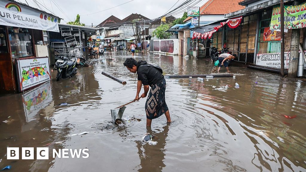 Bali's worst floods in a decade kill 14