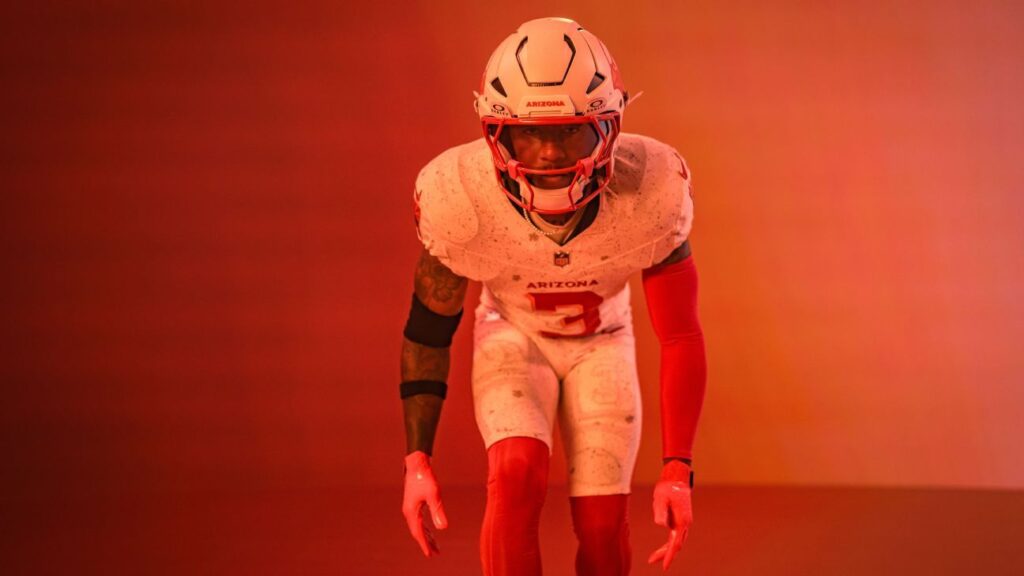 NFL Week 4 uniforms: Cardinals, Dolphins debut Rivalry uniforms