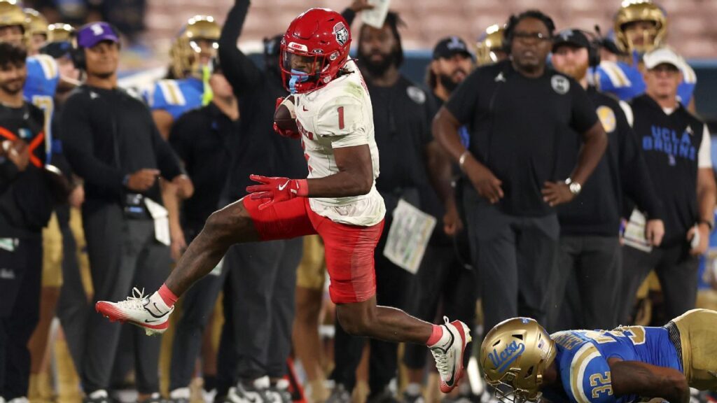New Mexico rushes for 298 yards, routs sloppy UCLA by 25