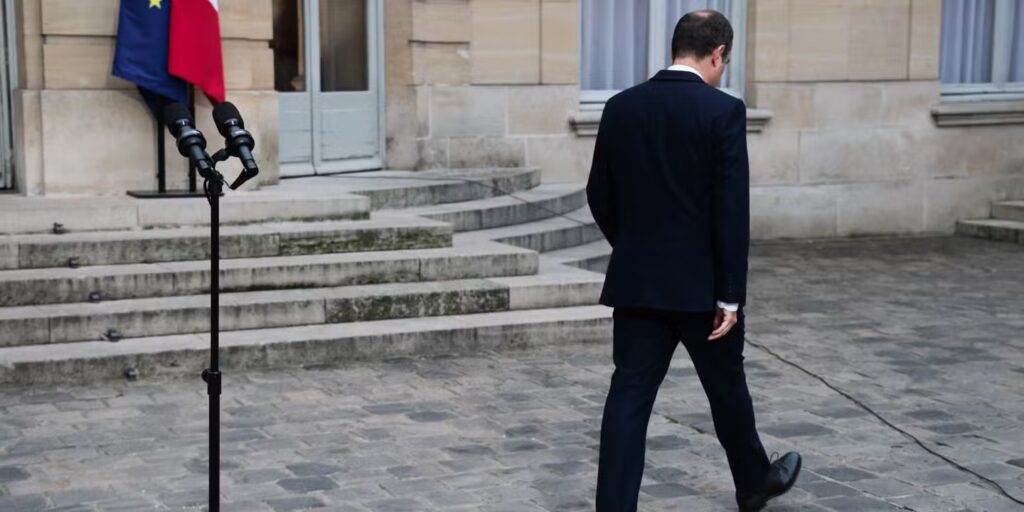 le premier ministre a présenté sa démission à Emmanuel Macron, qui l’a acceptée