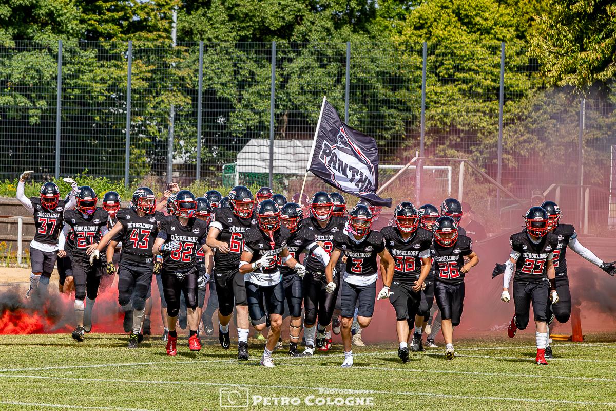 Einlauf des U16 Teams