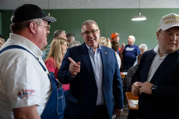 Former state Sen. Darren Bailey greets people after announcing his Republican primary bid for governor on Sept. 25, 2025, at Turner's Table in Carterville, Illinois. (Brian Cassella/Chicago Tribune)