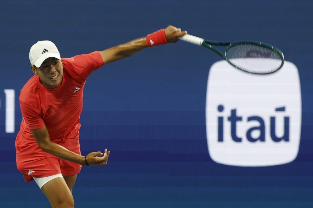 Learner Tien in action ahead of ATP Stuttgart.