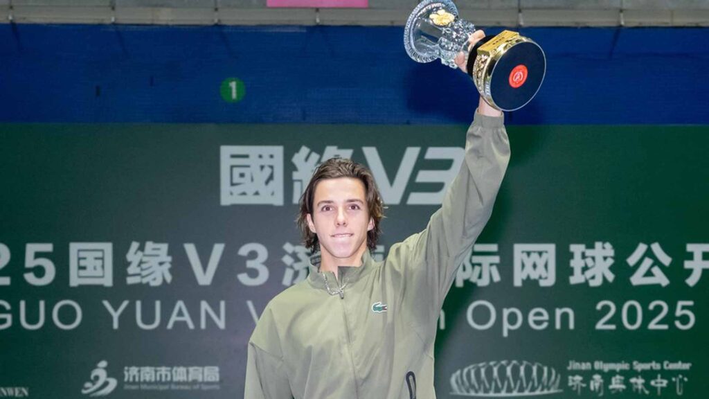 Arthur Cazaux is crowned champion at the Jinan Challenger.