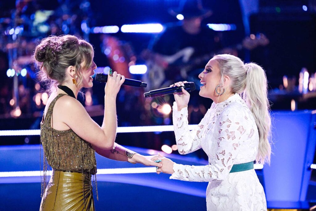 "Cowboys Cry Too" Battle on The Voice Got Standing Ovation