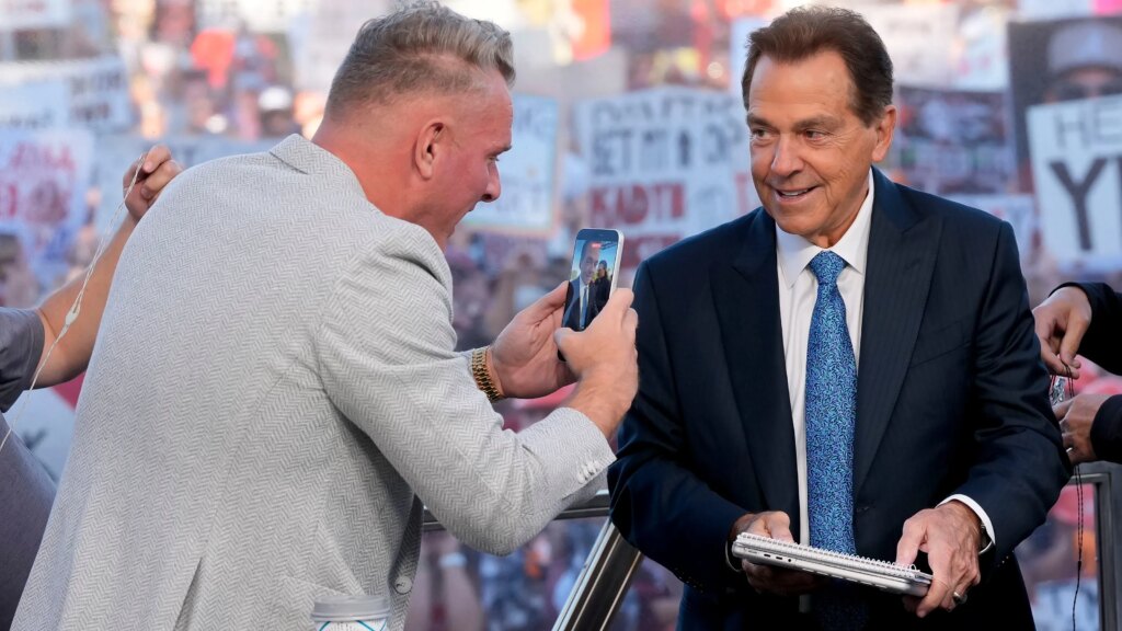 Where is 'College GameDay' this week? Location, schedule for Week 9