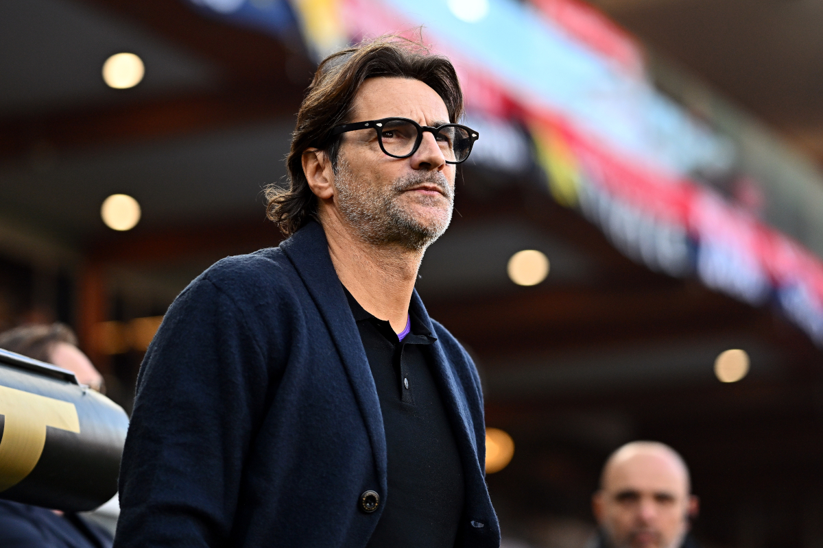 GENOA, ITALY - NOVEMBER 09: Paolo Vanoli, Head Coach of Fiorentina looks on prior to the Serie A match between Genoa CFC and ACF Fiorentina at Luigi Ferraris Stadium on November 09, 2025 in Genoa, Italy. (Photo by Simone Arveda/Getty Images)