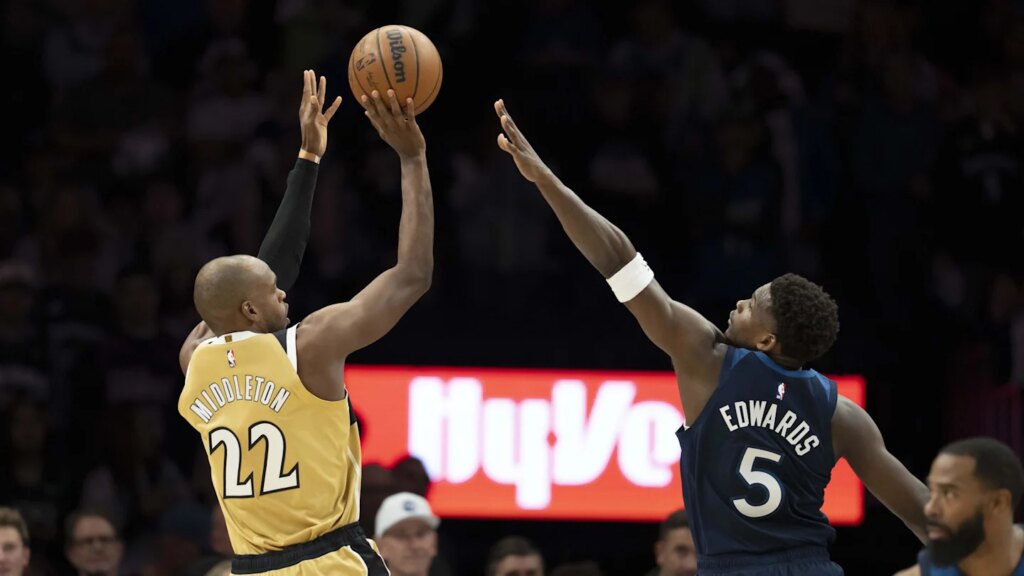 Khris Middleton Slowly Settling Into Wizards' Wing Rotation