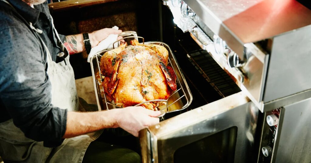 What's open on Thanksgiving? Here's what to know about store hours on Thursday and Black Friday.