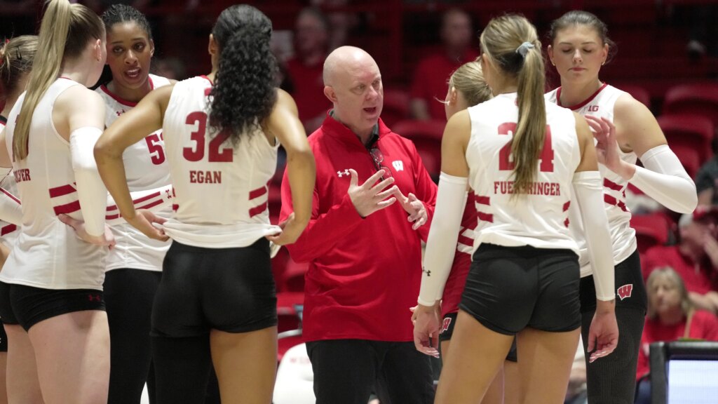 Wisconsin Badgers volleyball vs Nebraska score today, live updates
