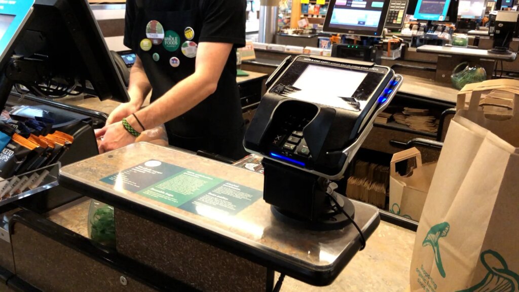 Will RI grocery stores close early on Christmas Eve? See hours.