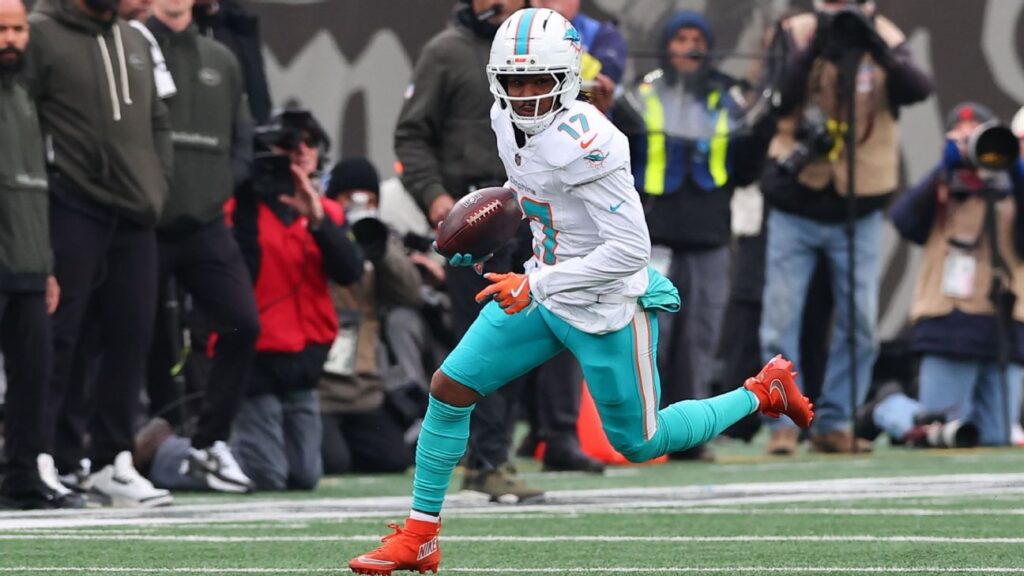 Betting MNF: Should you take the Dolphins and the points at Pittsburgh?