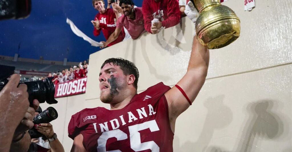 Indiana's Carter Smith named Big Ten Offensive Lineman of the Year