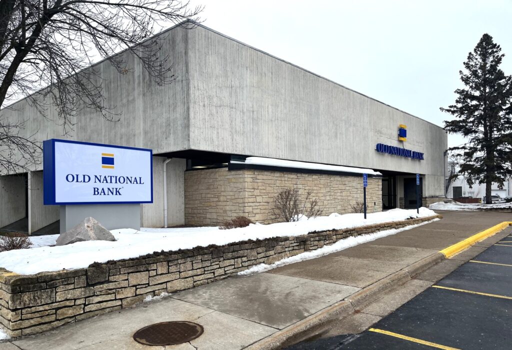 Old National Bank claims Bell Bank poached its Brainerd and Baxter employees - Brainerd Dispatch