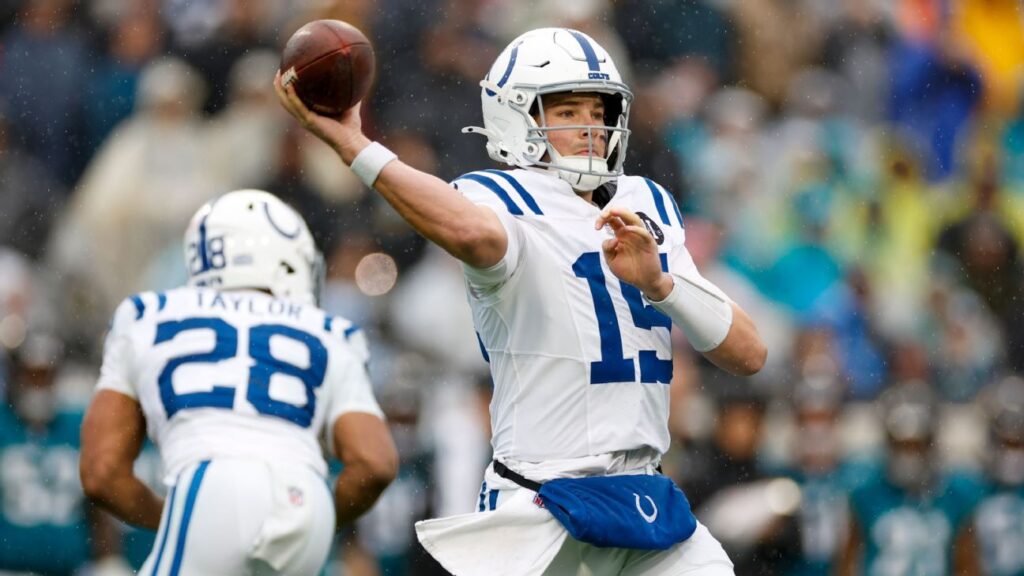 Riley Leonard has knee injury, adding to Colts' QB crisis
